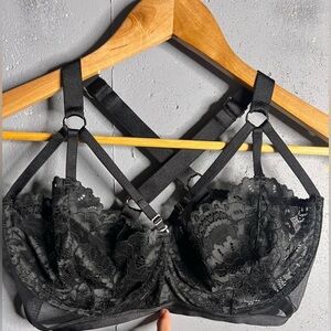 Lonely Lulu Underwire Bra Black.  Size 38 D